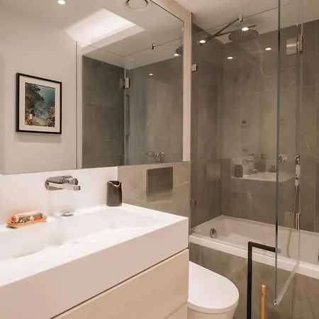 Terracina - 2 Bedrooms And Terrace In Campolide 아파트 리스본